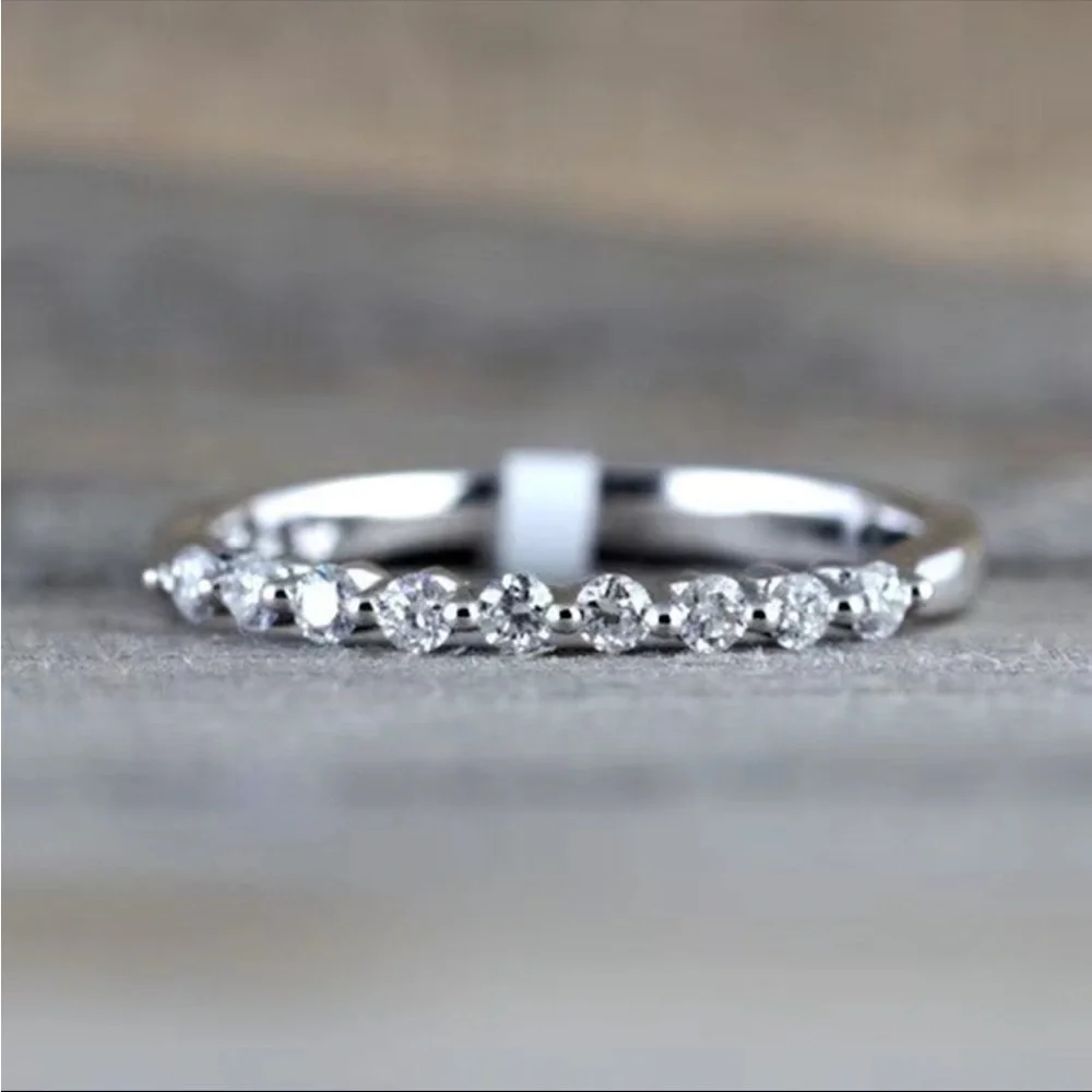 New 925 Silver Gorgeous Zircon Stackable Ring